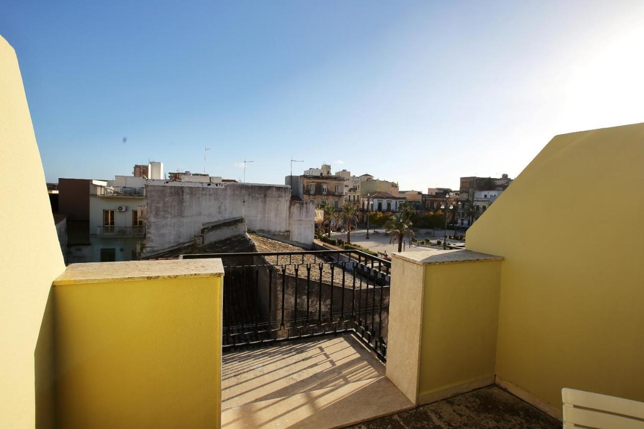 Re Sole Case Vacanze - Esclusivo Attico M A R T E Con Spaziosissima Terrazza Solarium Attrezzata Авола Екстериор снимка