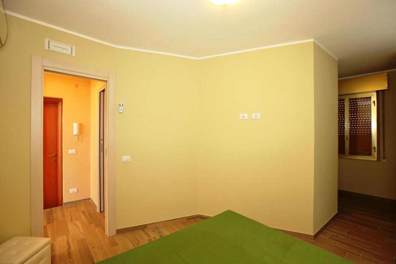 Re Sole Case Vacanze - Esclusivo Attico M A R T E Con Spaziosissima Terrazza Solarium Attrezzata Авола Екстериор снимка